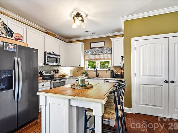 5th image of 192 Aztec Cir
