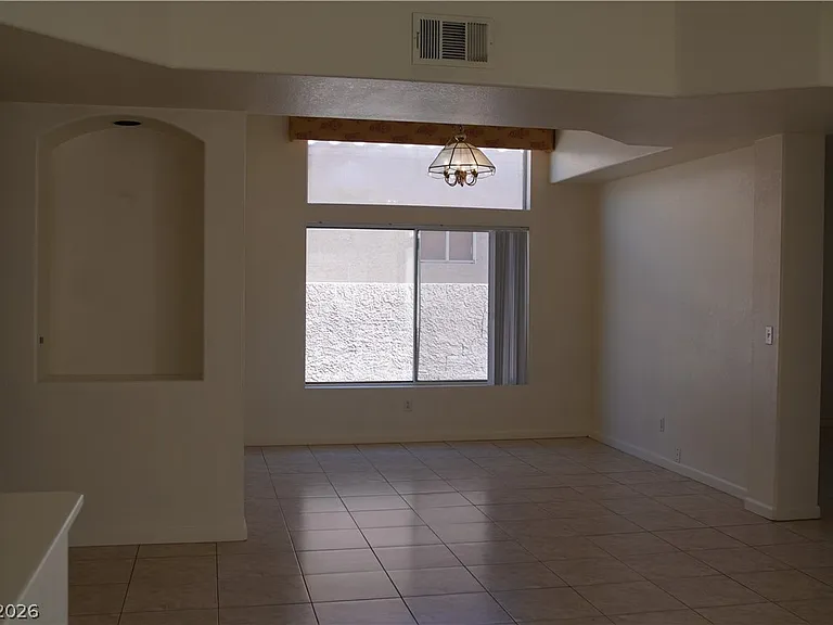 2312 Reddon Cir — Photo 16