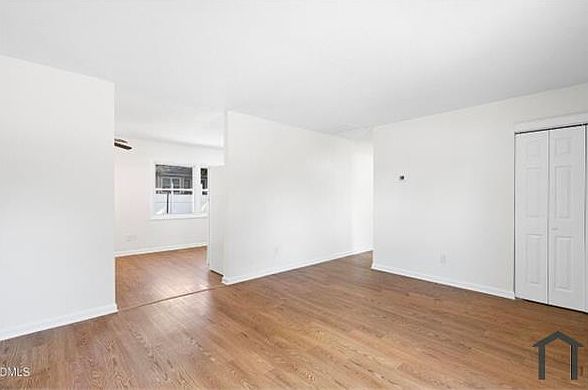 1st image of 3221 Snowberry Dr