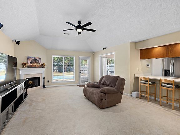5th image of 7058 Amberly Way Dr
