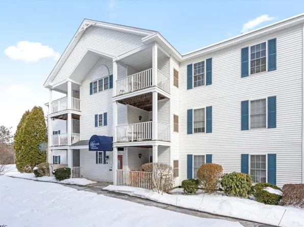 7 Crosswoods Path Boulevard #34, Merrimack, NH 03054