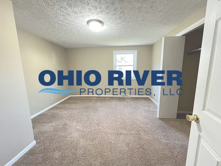 27 Locust Ave #1 — Photo 10