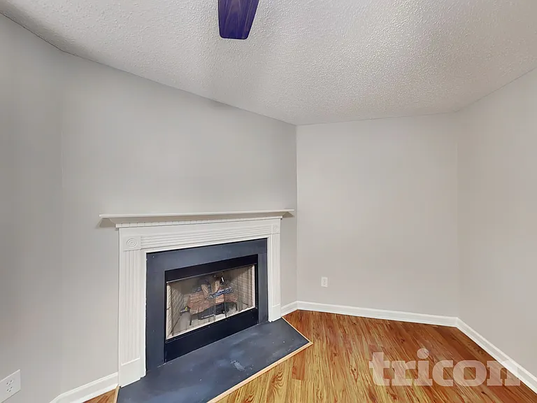 901 Skywatch Ln — Photo 9