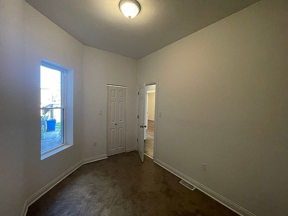 5th image of 4922 W Van Buren St