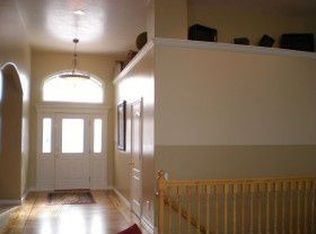 1586 E Harvey Rd, Fruit Heights, UT 84037