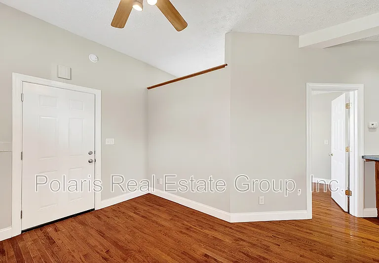 145 E 14th St — Photo 6