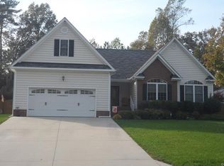 11616 Hillside Rd, Chester, VA 23831