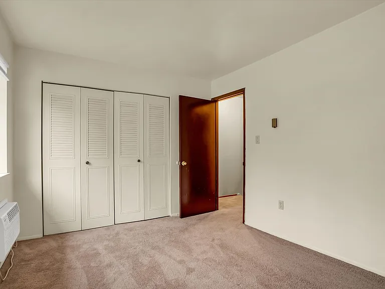 Beaver Creek Village Apartments — Photo 36