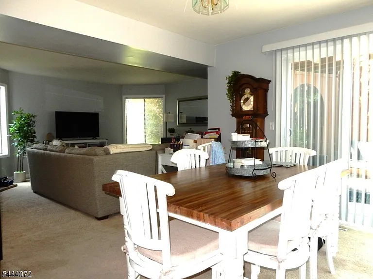 51 Edinborough Ct — Photo 6