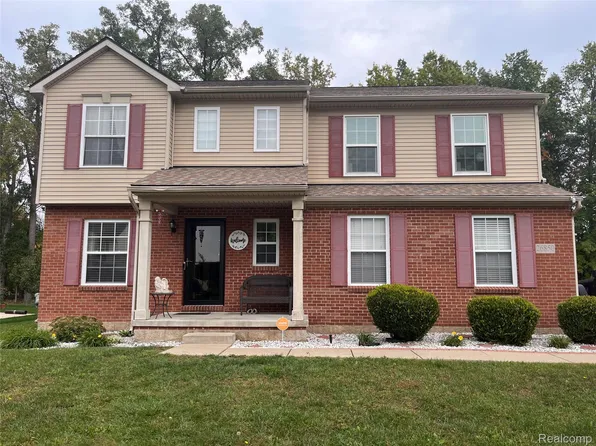 26850 Parkside Dr, Taylor, MI 48180