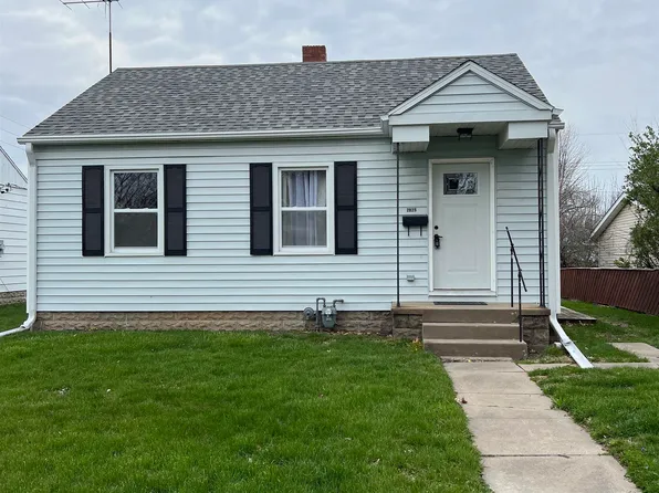 2025 S 12th St, Burlington, IA 52601