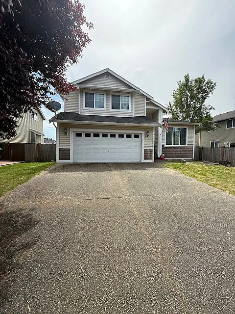 4 bed, 2.5 bath, 2258 sqft, $2,800 — Photo 1