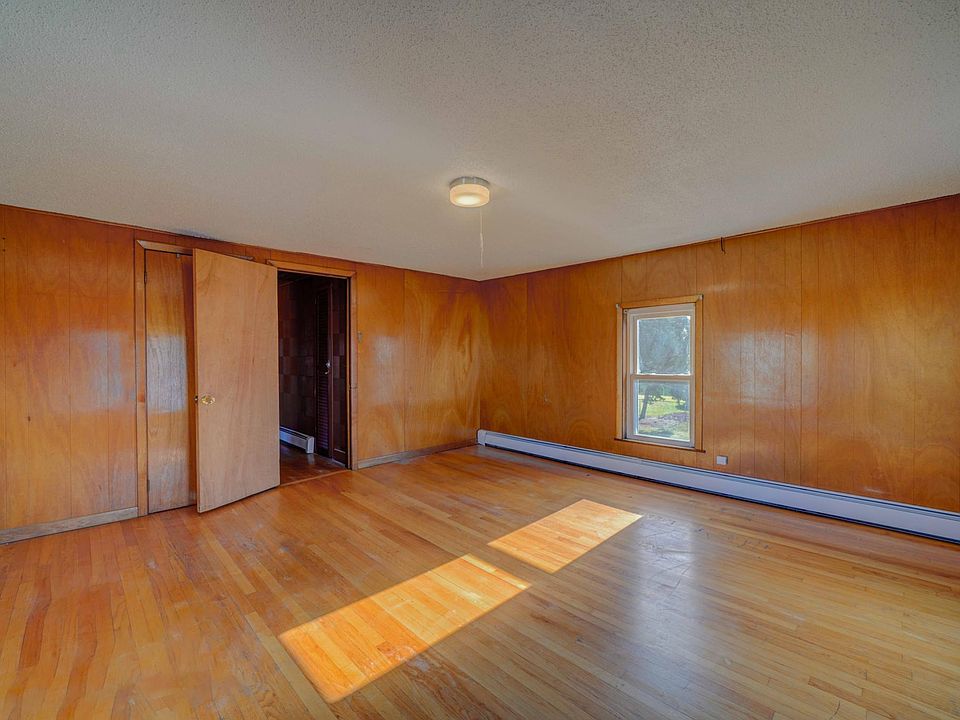 Largest Room (Front to Back of Home)
Usually Used as Livingroom has a walk In Closet