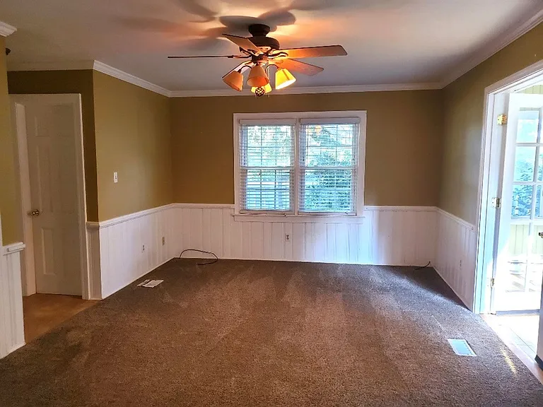 1601 Hopkins Dr — Photo 11