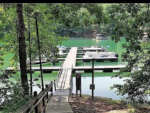 5th image of 307 Bay Hill Dr