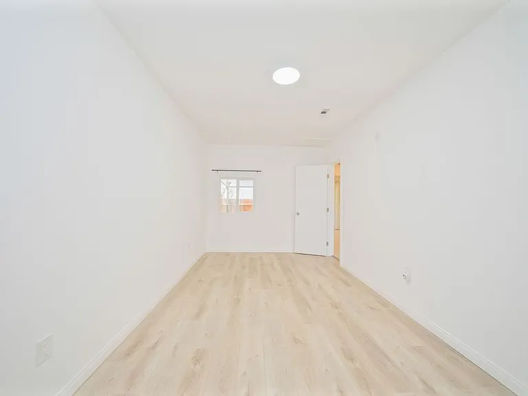 349 E Newman Ave #A — Photo 7