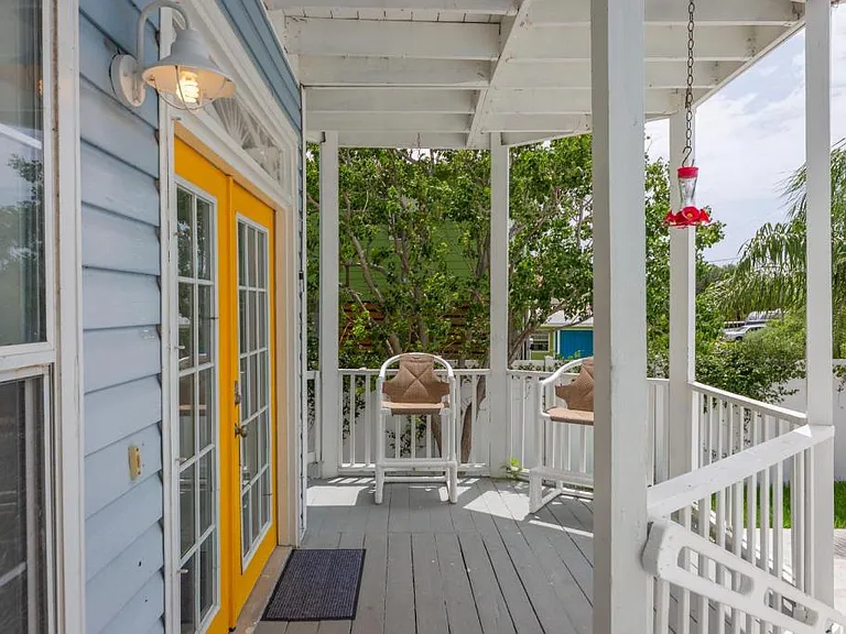 14602 Villa Maria Isabel — Photo 3