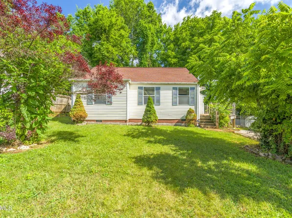 4511 Hillview Rd, Knoxville, TN 37919