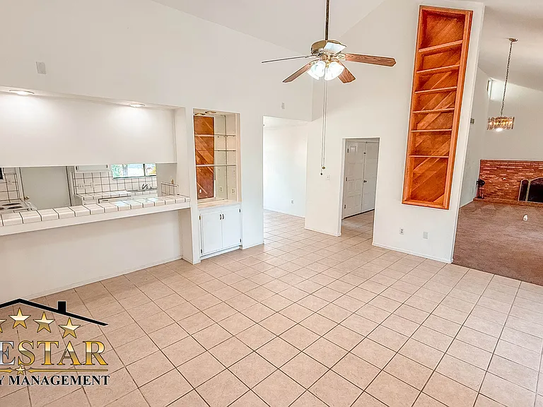 2446 Hasti Acres Dr — Photo 17