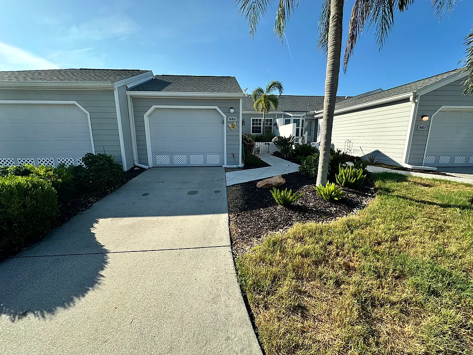 1233 Spoonbill Landings Cir