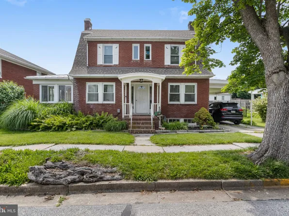 146 N Walnut St, Spring Grove, PA 17362