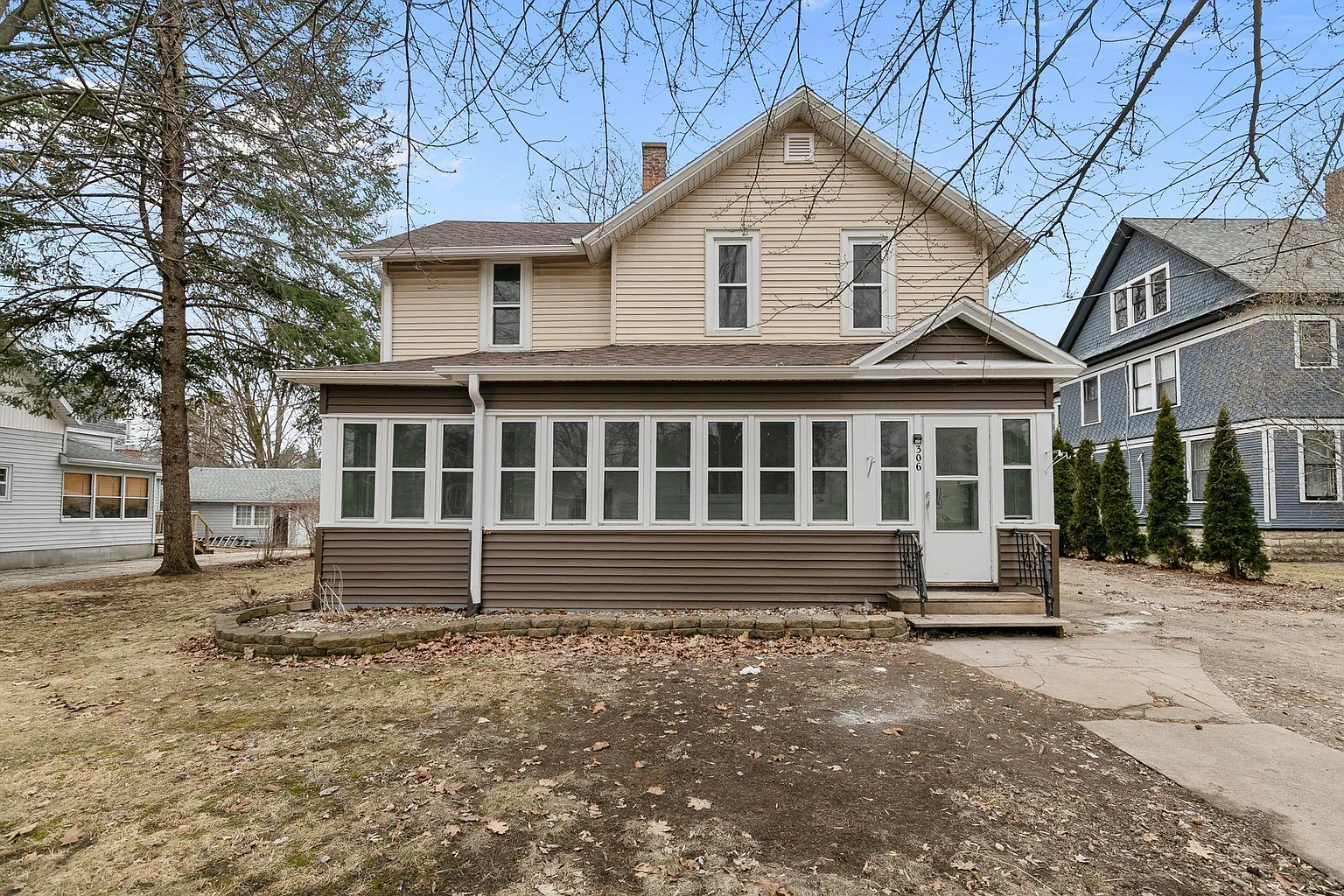 306 S Watertown St photo 1