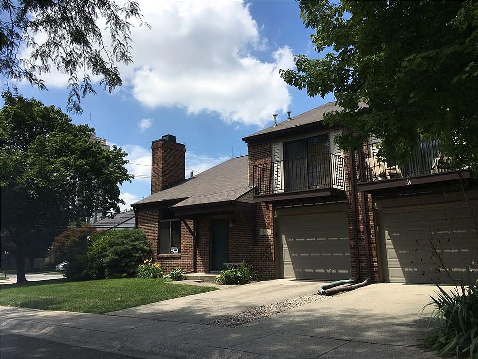 1st image of 366 E Saint Clair St