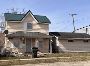 1006 Adams St, Portage, WI 53901
