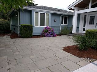 9241 SE 60th St, Mercer Island, WA 98040