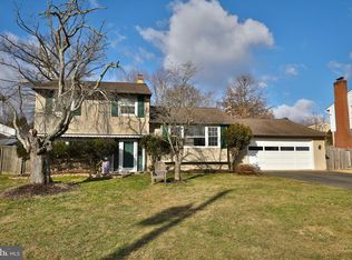 29 Flamingo Rd, Hatboro, PA 19040