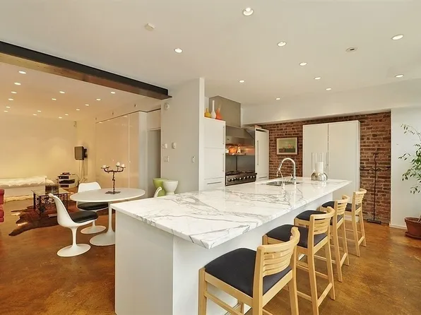 180 S 4th St APT 1S, Brooklyn, NY 11211