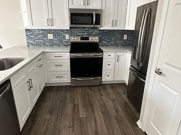 4th image of 22094 E Berry Pl
