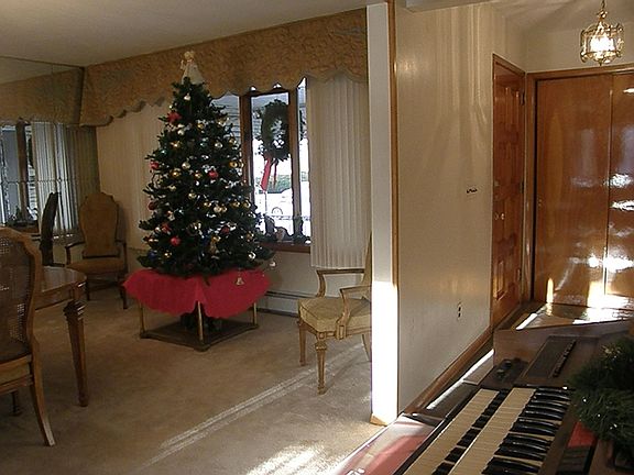 Dining rm.& part of hallway