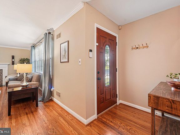 3rd image of 2123 Brandywood Dr