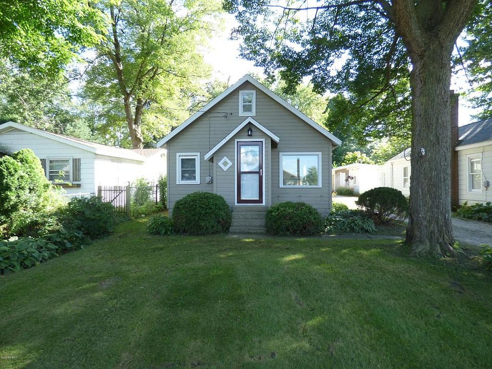 1st image of 2594 Lake Shore Dr