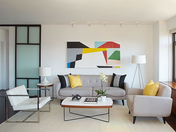 4th image of 160 E 65th St APT 30F