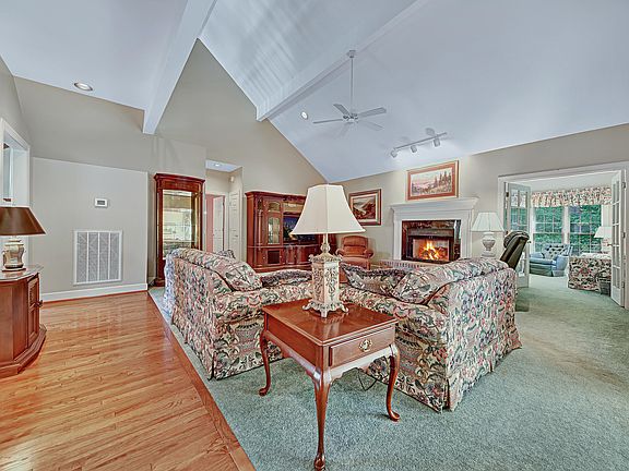 5th image of 3220 Great Meadows Dr