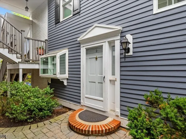 2 Countryside Dr, Bernards Twp., NJ 07920