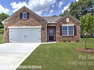 745 Fountain Park Blvd, Asheville, NC 28806