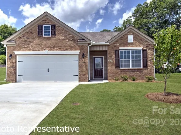 745 Fountain Park Blvd, Asheville, NC 28806