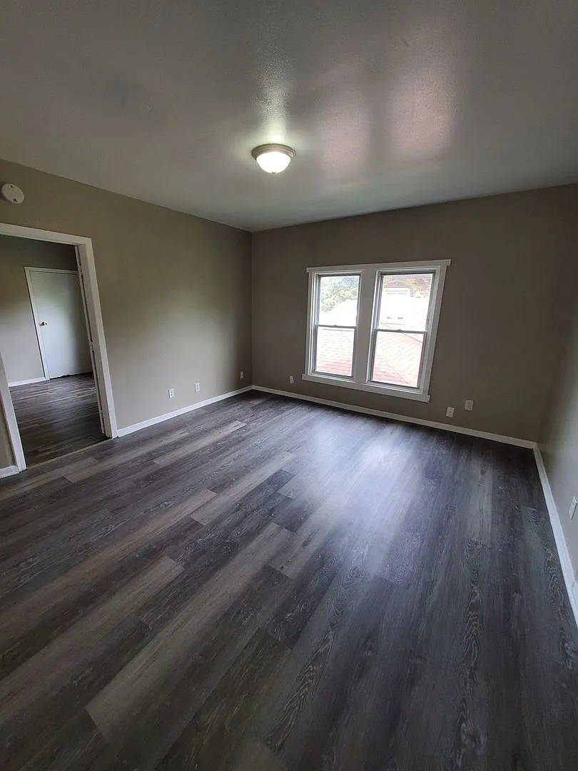 1108-1110 61st St. (Duplex) — Photo 2