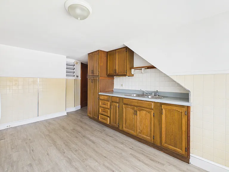 86 Hilltop Ave #3 — Photo 3
