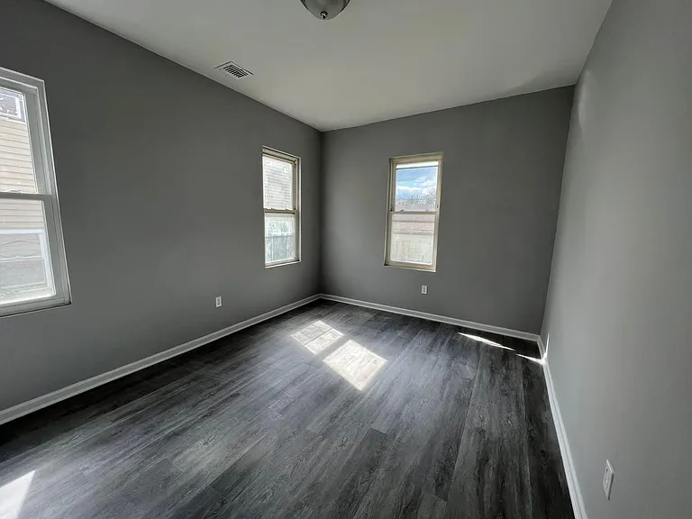 141 Goodwin Ave #2 — Photo 9