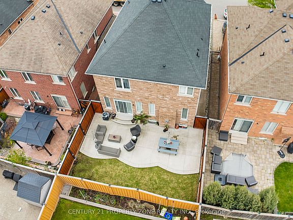 2nd image of 19 Bellcrest Rd