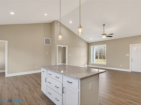 3rd image of 201 Coan Stage Rd #1