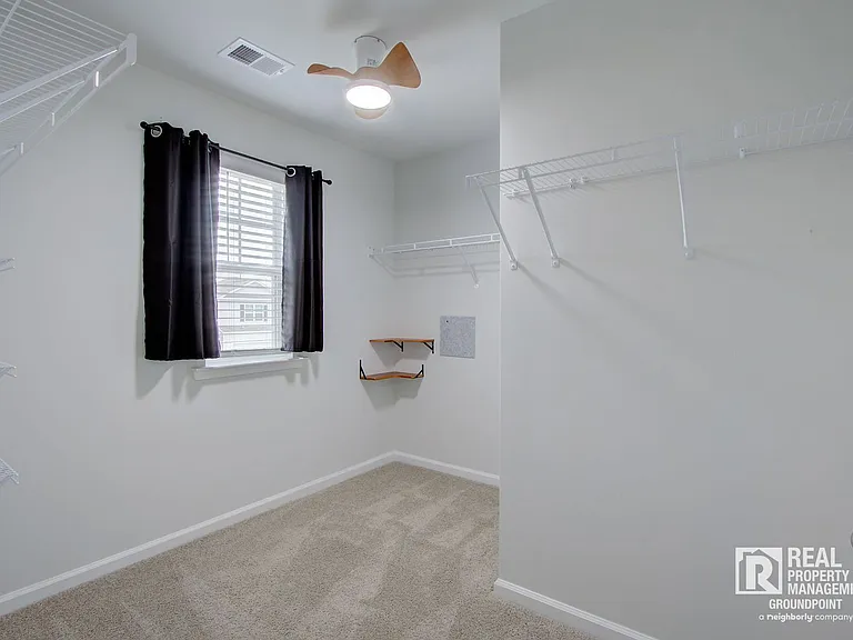 113 Hillsford Ln — Photo 17