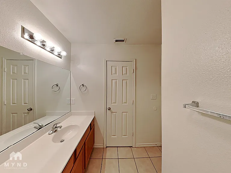 804 N Belmont Ave #B — Photo 18