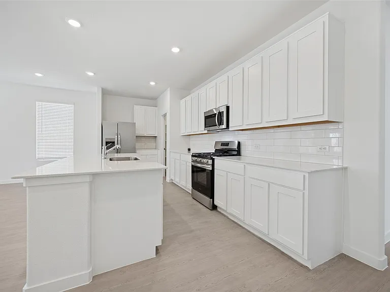10013 Warlander Dr — Photo 7