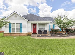 201 Melvina Dr, Warner Robins, GA