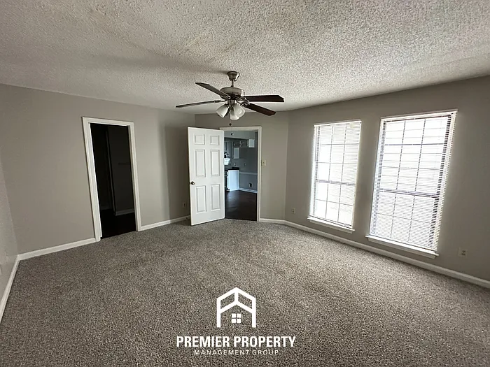 4396 Forest Valley Cv — Photo 11